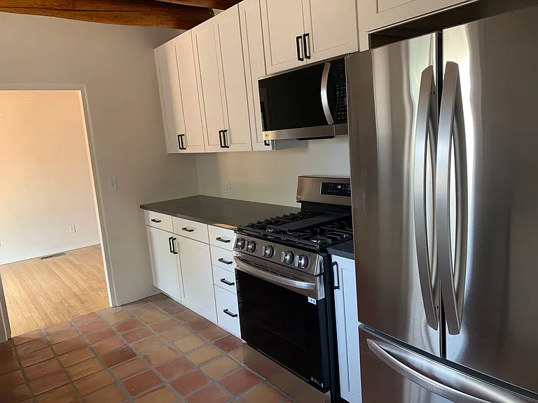 412 Cortez Pl — Photo 4