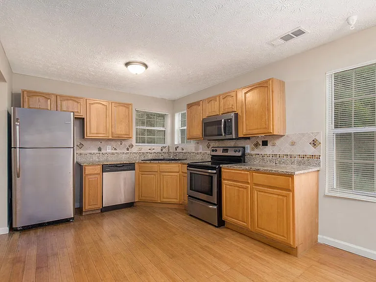 6509 Eastbriar Dr — Photo 6