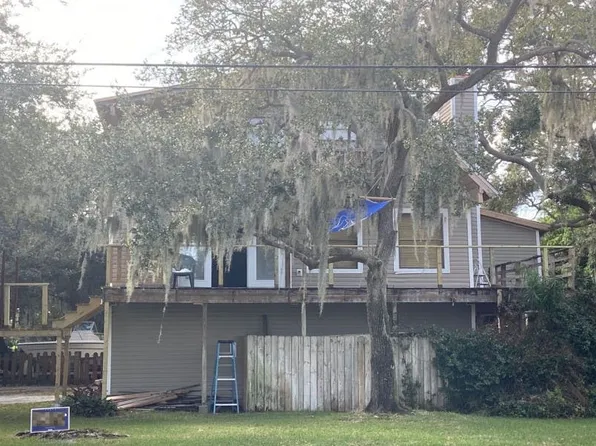 5200 Chancellor St NE, Saint Petersburg, FL 33703
