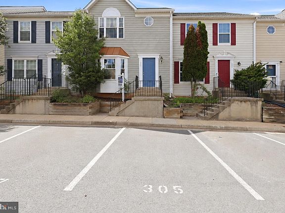 3rd image of 305 Moseby Ct