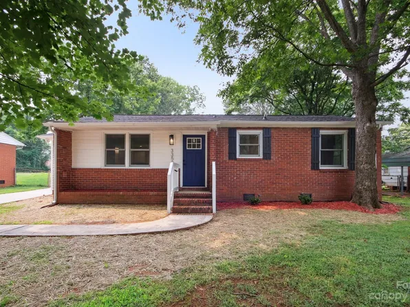 3350 Revolution Park Dr, Charlotte, NC 28217