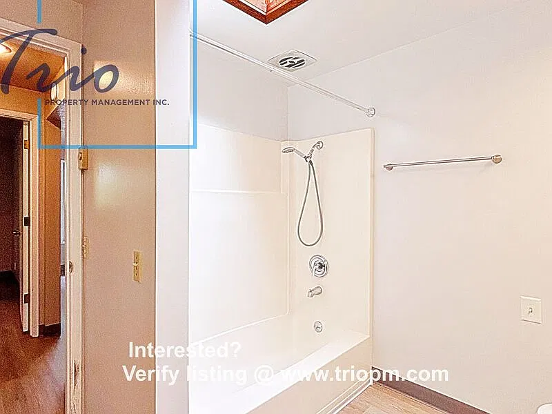 2 bed, 1.0 bath, $1,895 — Photo 2