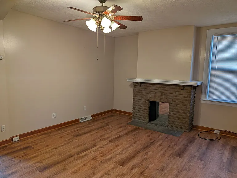 318 West College Ave — Photo 8