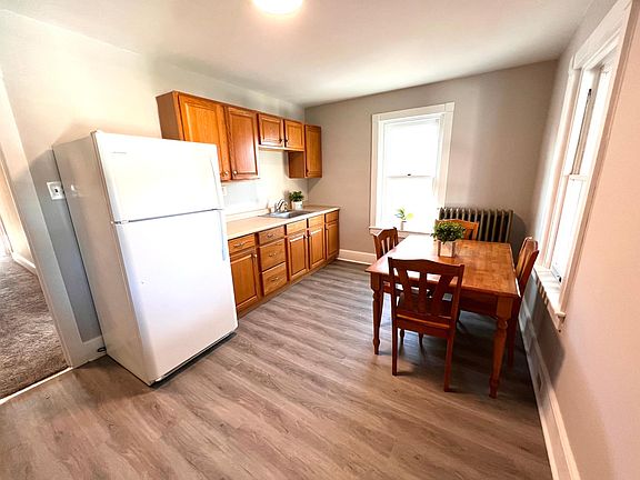 2nd image of 143 E Elm St #2
