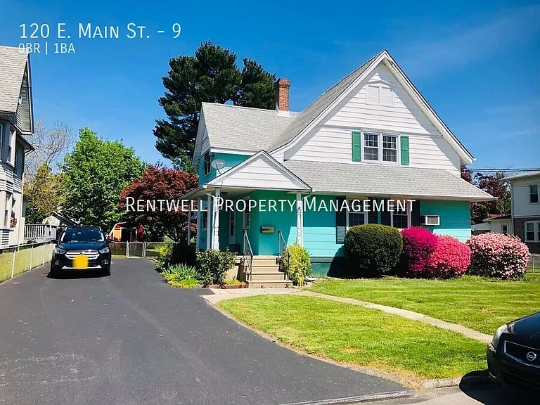 120 E Main St #9 — Photo 17