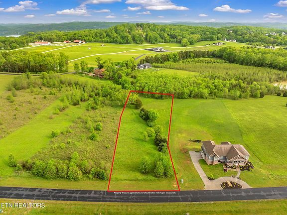 3rd image of 443 Water View Dr Lot 462