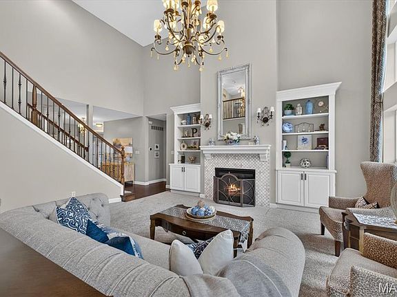 5th image of 9818 Grandview Lake Ct