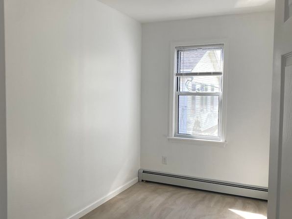 133 Glen Head Rd #2, Glen Head, NY 11545