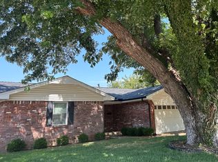 320 Collier Dr, Norman, OK 73069