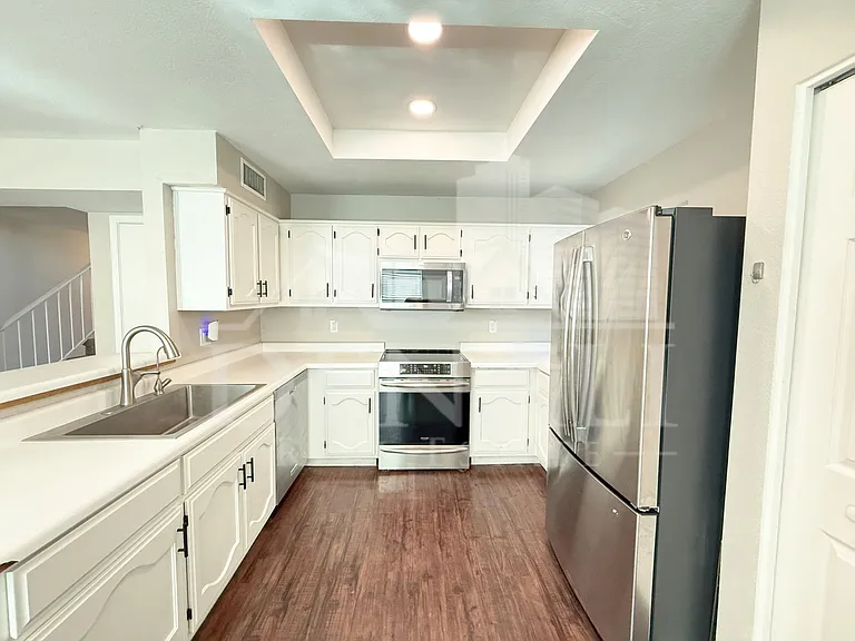 1114 S Surfside Dr — Photo 9