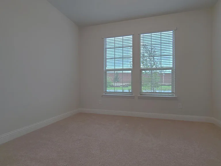 6825 Andrew Dr — Photo 16