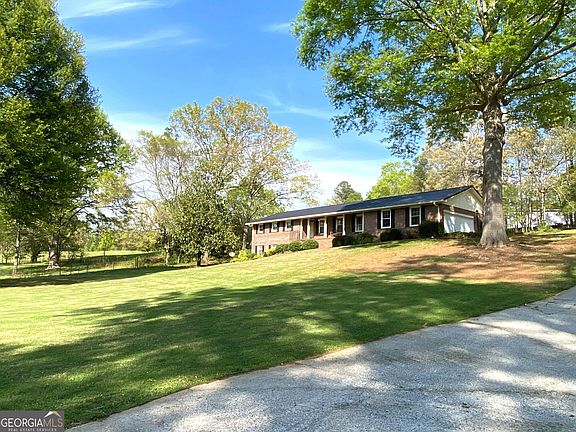 3rd image of 408 Mac Johnson Rd NW