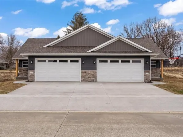 921 Prairie View Dr, West Branch, IA 52358