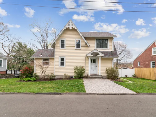 27 Maple Street, Hamden, CT 06517