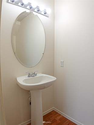5th image of 17816 25th Ave E