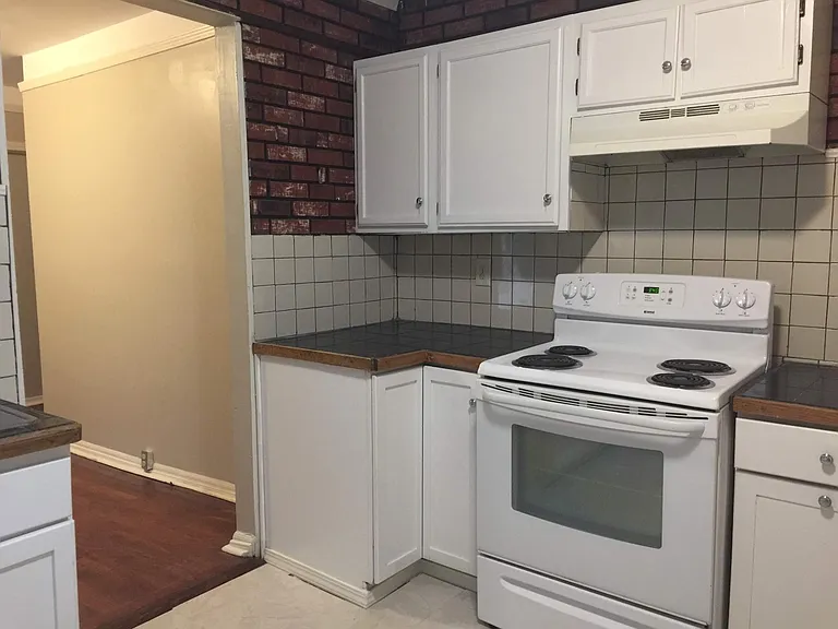 7006 Garesche Ave — Photo 4