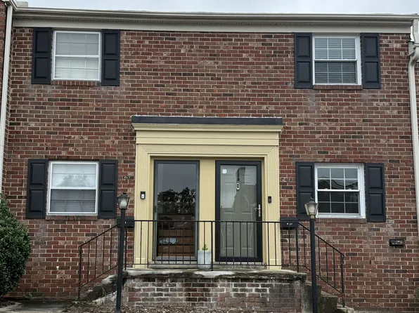 2530 E North St, Greenville, SC