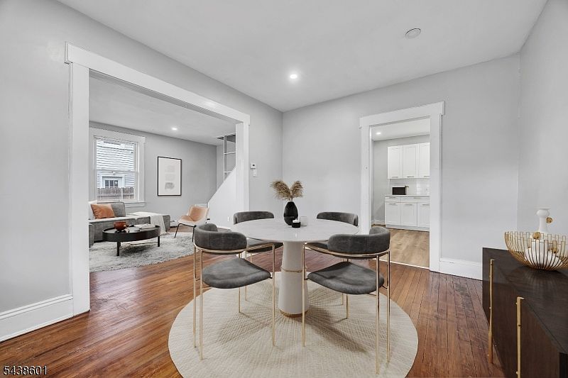 1st image of 425 Mercer Ave