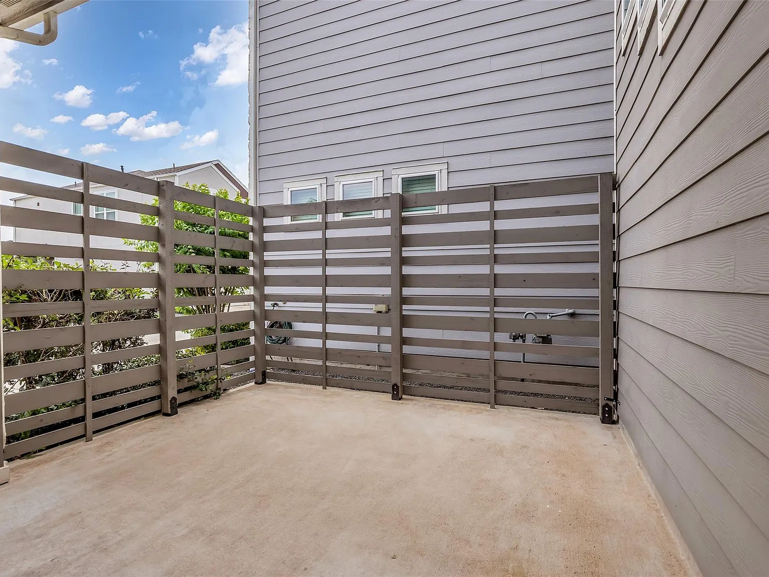 3 bed, 2.5 bath, 2015 sqft, $2,850 — Photo 4