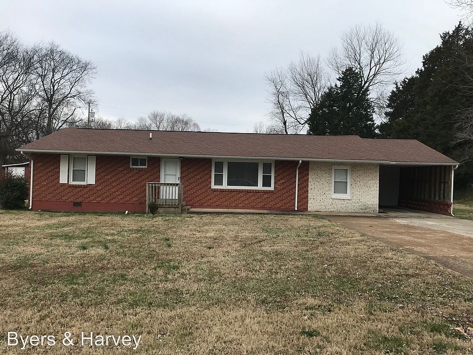 1st image of 216 Rebecca Ln