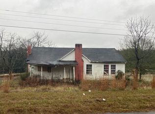 2212 Harris Henrietta Rd, Mooresboro, NC 28114