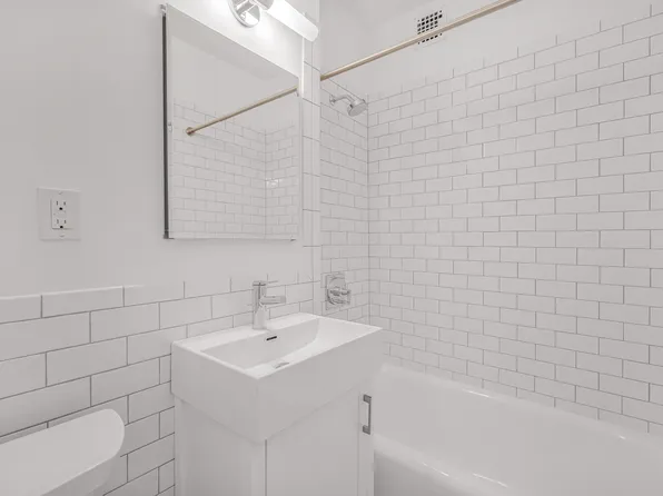 24 5th Avenue image 7 of 9