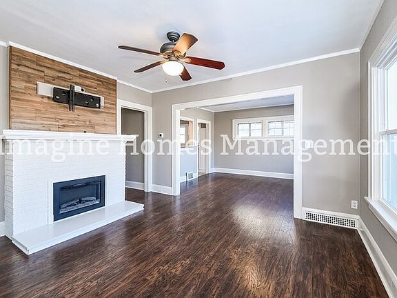 4th image of 17437 Woodford Ave #2