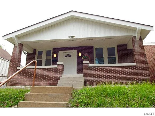 5219 S 37th St photo 1