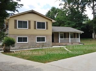 1315 White Oak Ct SE, Conyers, GA 30013