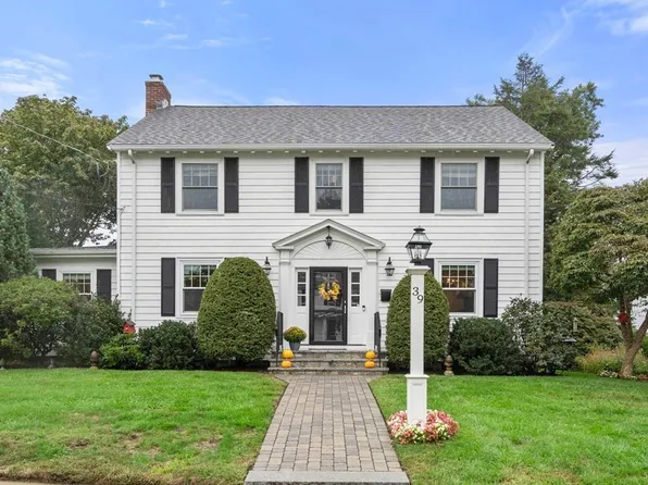 39 Chickering Rd, Norwood, MA 02062