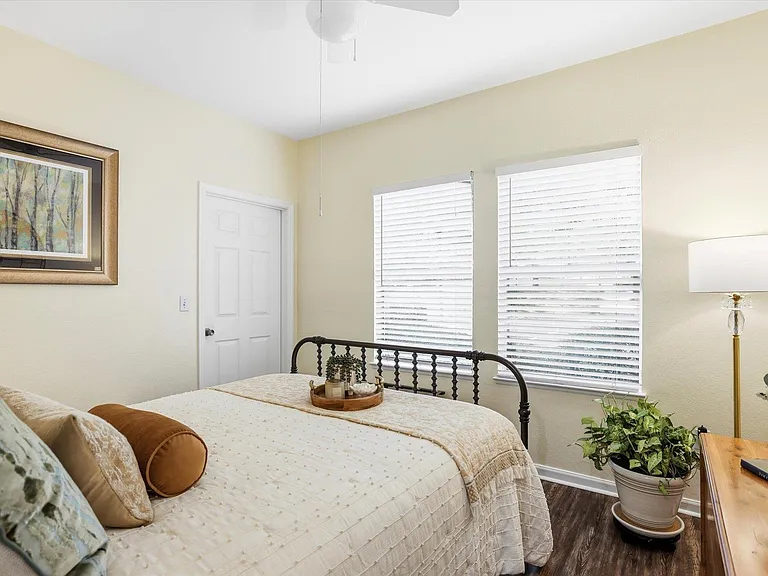 2801 Chancellorsville Dr #617 — Photo 34