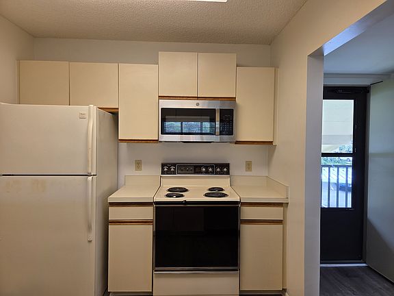 5th image of 21 Plantation Dr #1-202