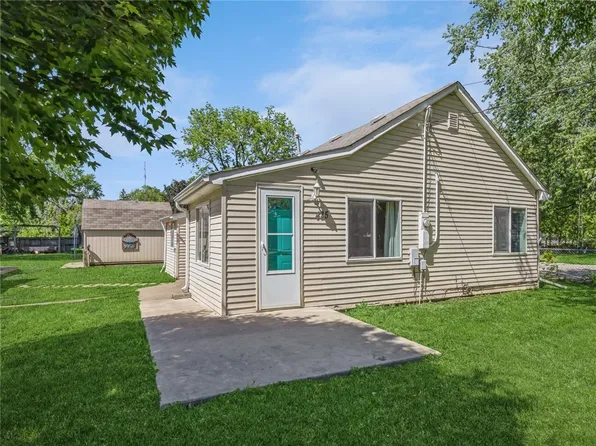 425 NW 51st Pl, Des Moines, IA 50313