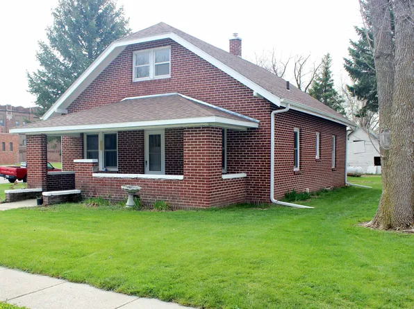 403 N St, Loup City, NE 68853
