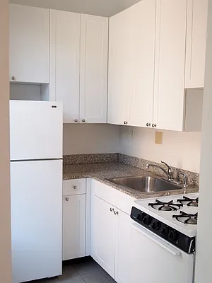 Rented by Bohemia Realty Group | media 21