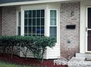 8076 Sleepy View Ln, Springfield, VA 22153