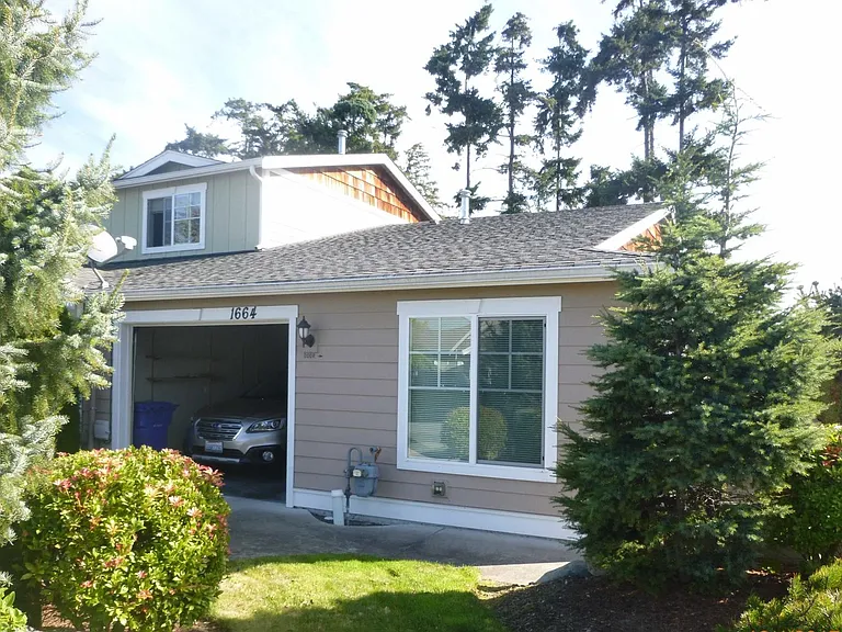 1664 SW Stremler Dr — Photo 1