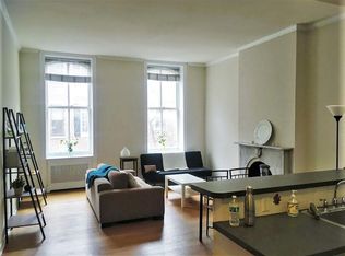 1727 Spruce St APT 2F, Philadelphia, PA 19103