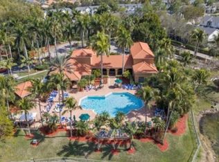 1260 Wildwood Lakes Blvd APT 104, Naples, FL 34104