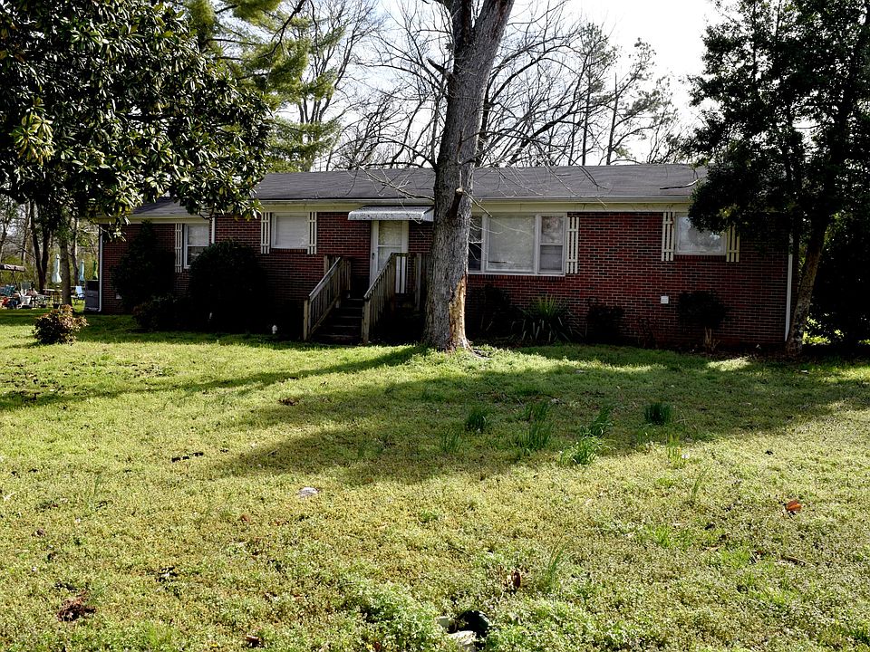 1st image of 105 Arnold Ln