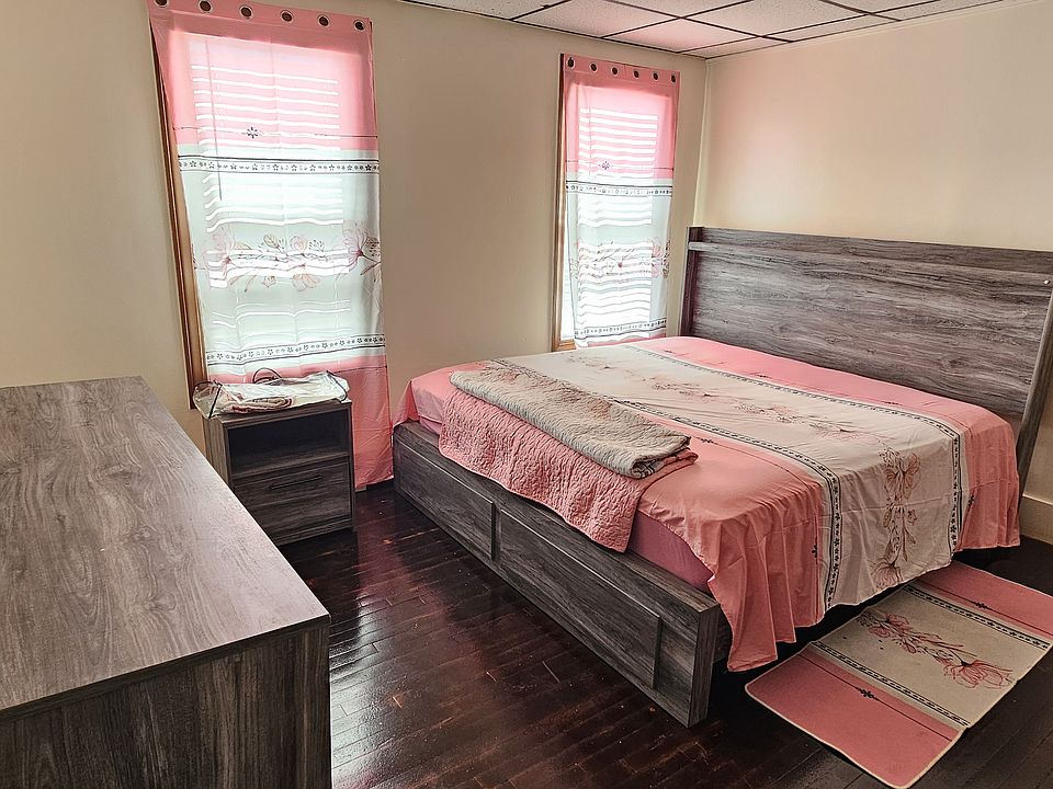 1st image of 21 Central St #2