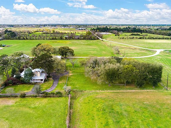 3rd image of 10602 Ward Rd