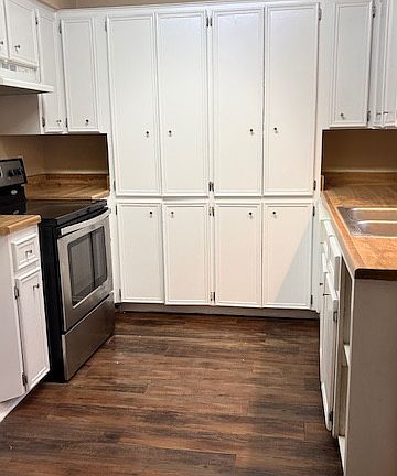 3rd image of 1404 Andra Ln