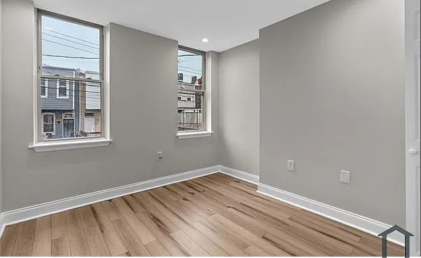 200 N Glover St — Photo 8