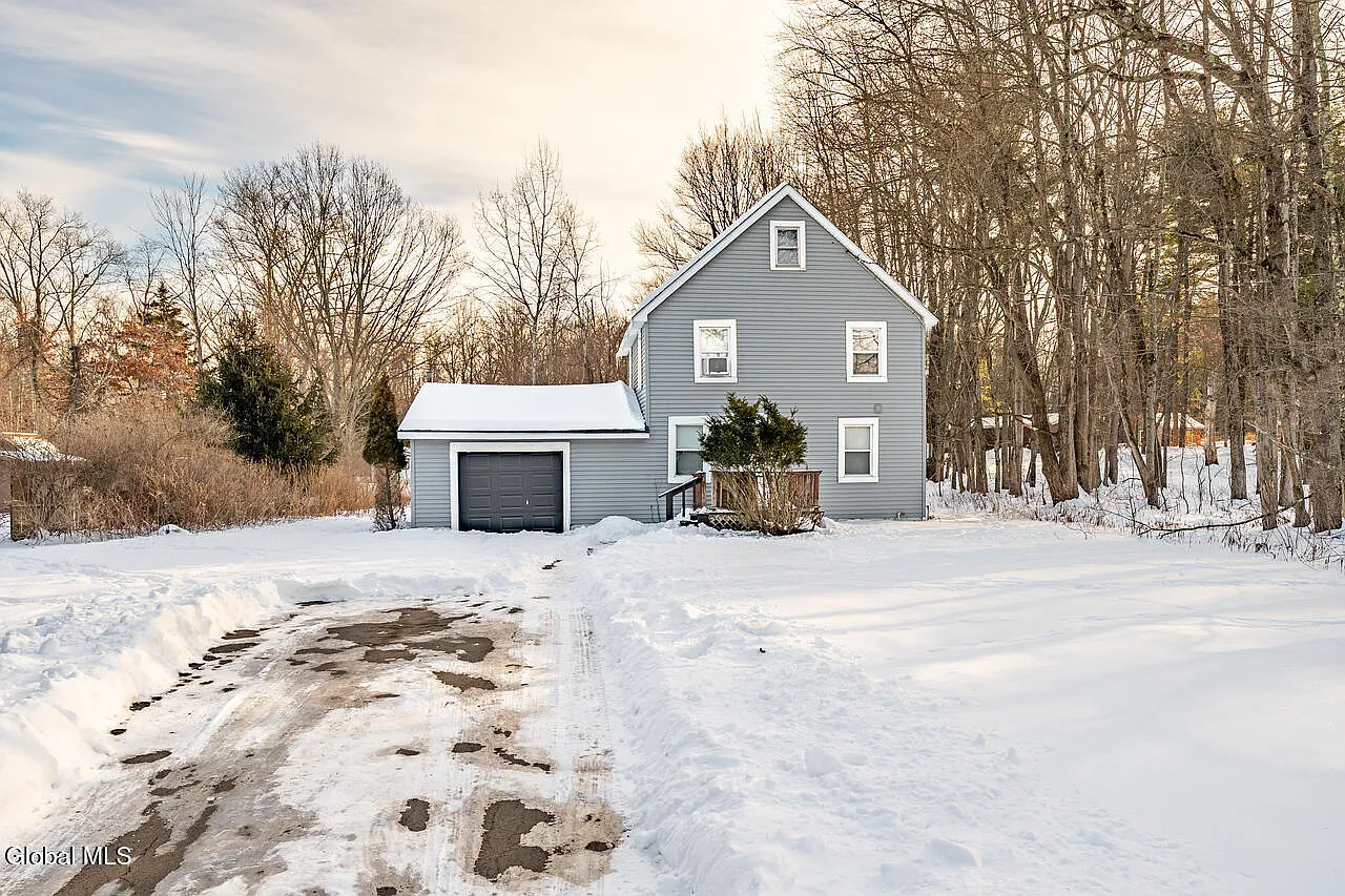 4207 Albany Street photo 1