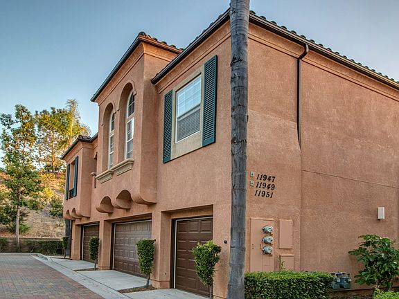 2nd image of 11947 Miro Cir