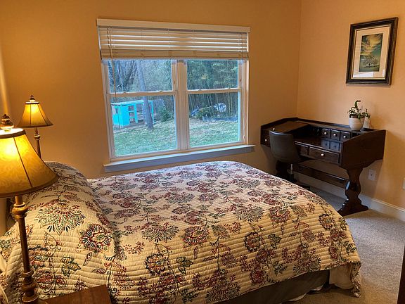 Queen Bed in single bedroom, walk through bedroom to access bathroom