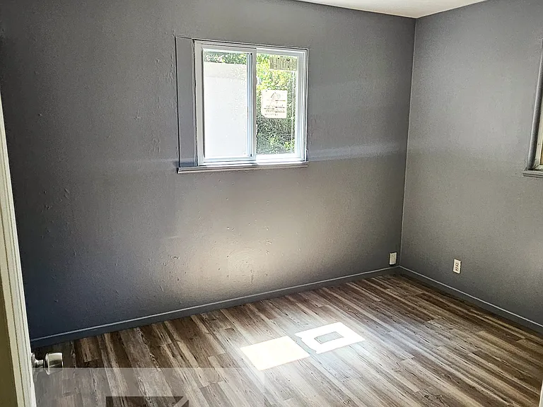 10728 Spring Garden Dr — Photo 14