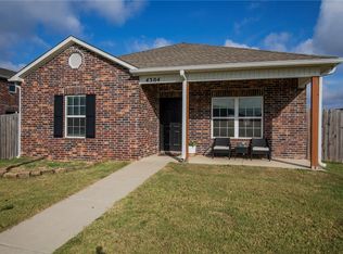 4304 SW Lexington Ave, Bentonville, AR 72713