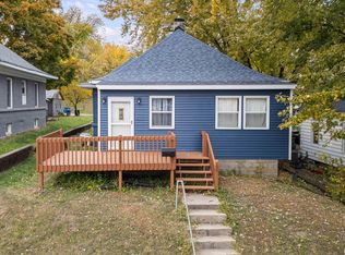 158 5th St, Silvis, IL 61282